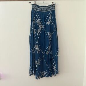 EUC_Meadow Rue Blue and White Skirt